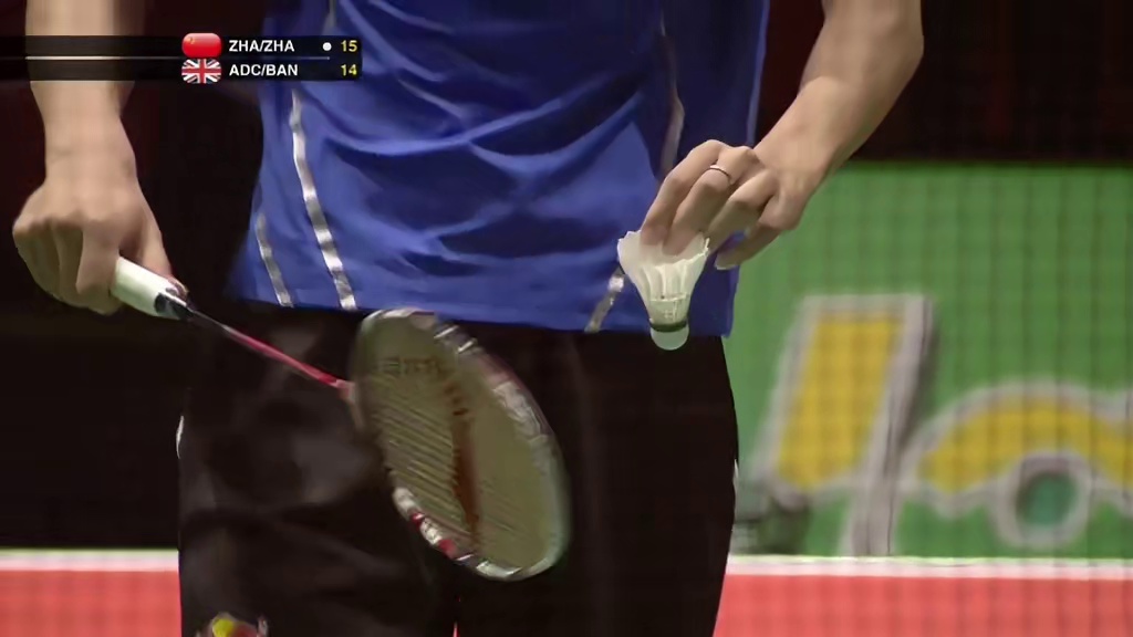 赵云蕾：要想过此路留下买路财 赵云蕾网前给到对手压力太大，张楠在后场游刃有余