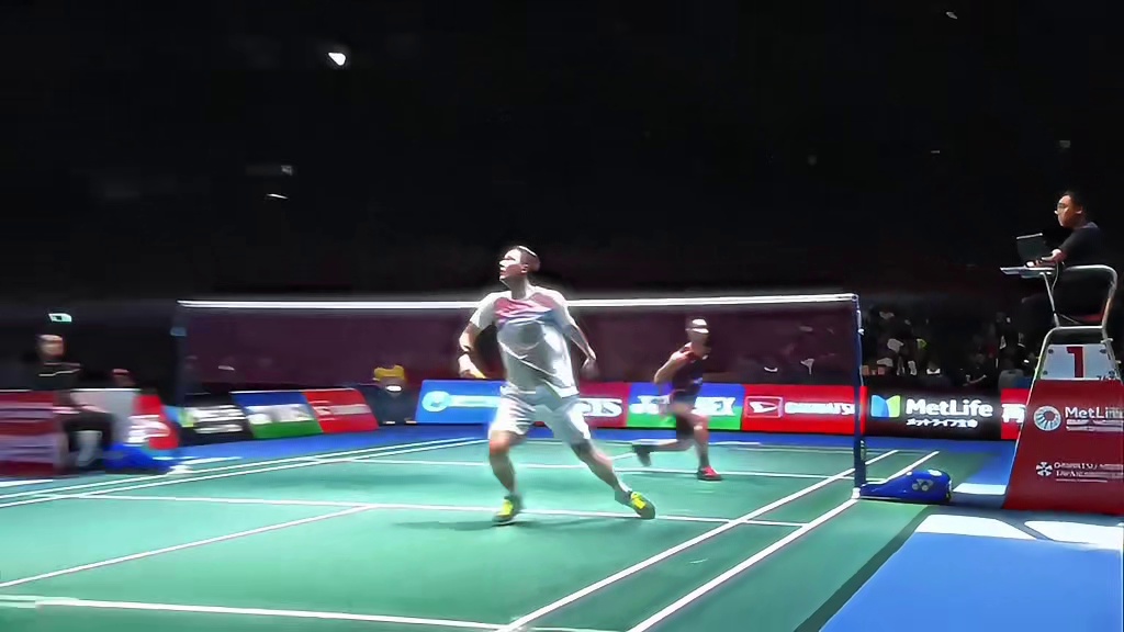 李宗伟驯龙名场面 虽然比赛输了，但还是有必要给你上一课