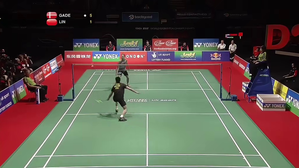 2011年世锦赛半决赛林丹vs盖德 35岁的老将还能拿下一局