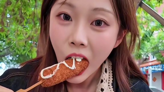 青岛裹酱炸串！这就是青岛人咸口酱多多吧！