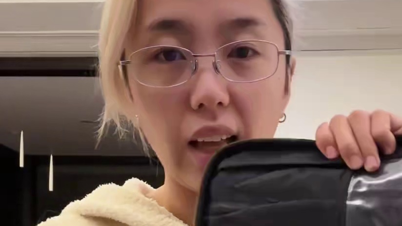 爆款旅行博主出门行李怎么整！速来跟我一起理行李！