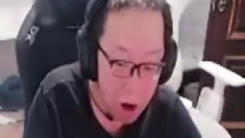 AG新来的青训要来园区展示实力 毛青给他发一千他花166买了二等座 毛青表示人不错懂得勤俭节约