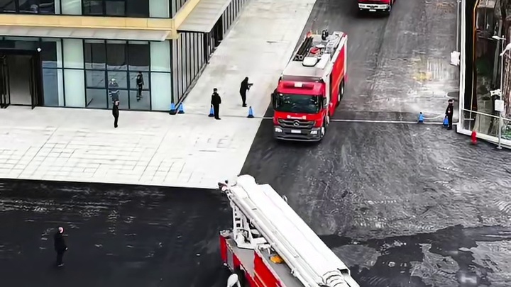 2025.11.25日广元市中医医院的消防应急演练，虽然是演练，消防安全防范未，警钟长鸣然重于泰山。