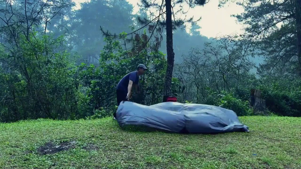 暴雨露营️暴雨中独自过夜露营
