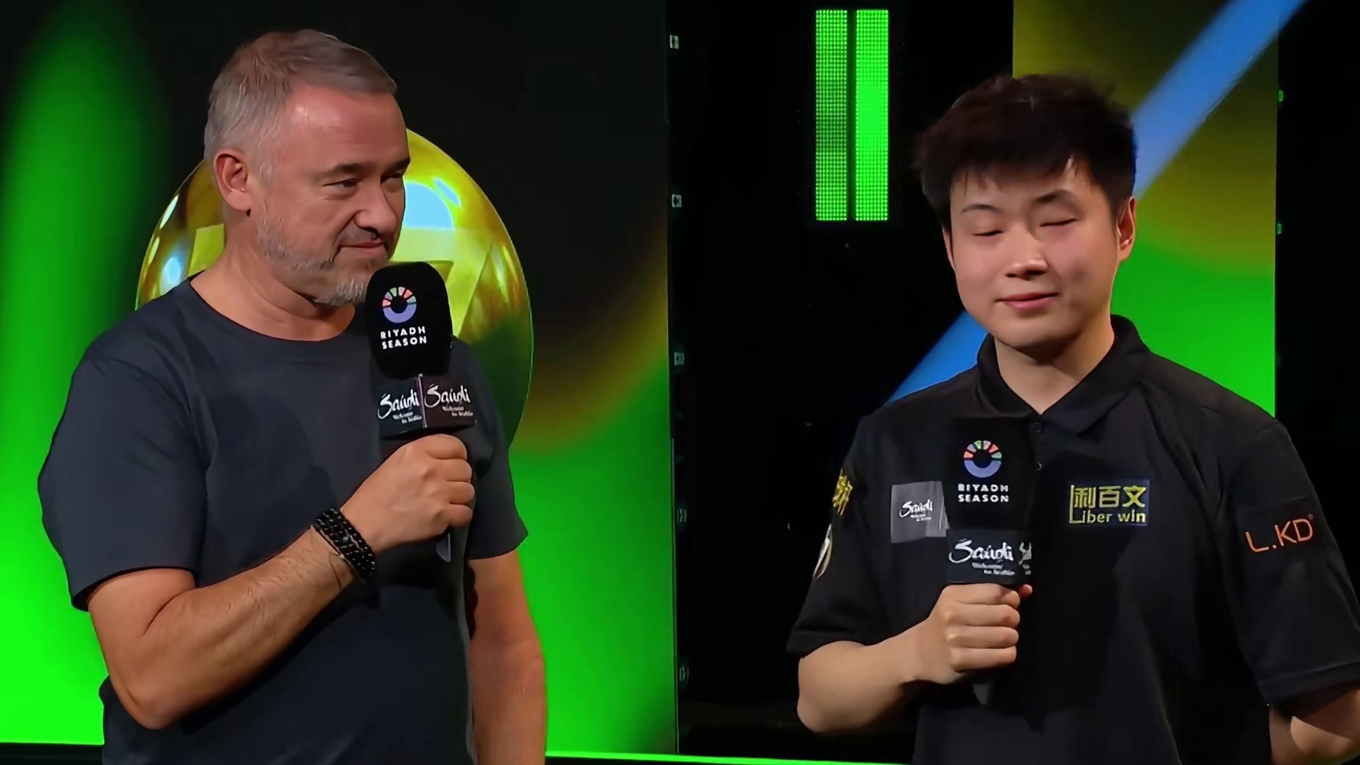 赵心童战胜小特赛后采访，英文流畅回答亨得利，比小特情商高太多