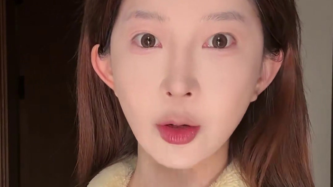 被艾特的人，要请你吃冬天第一个草莓塔