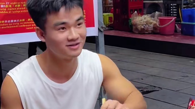 本地帅哥挑战冰火两重天！