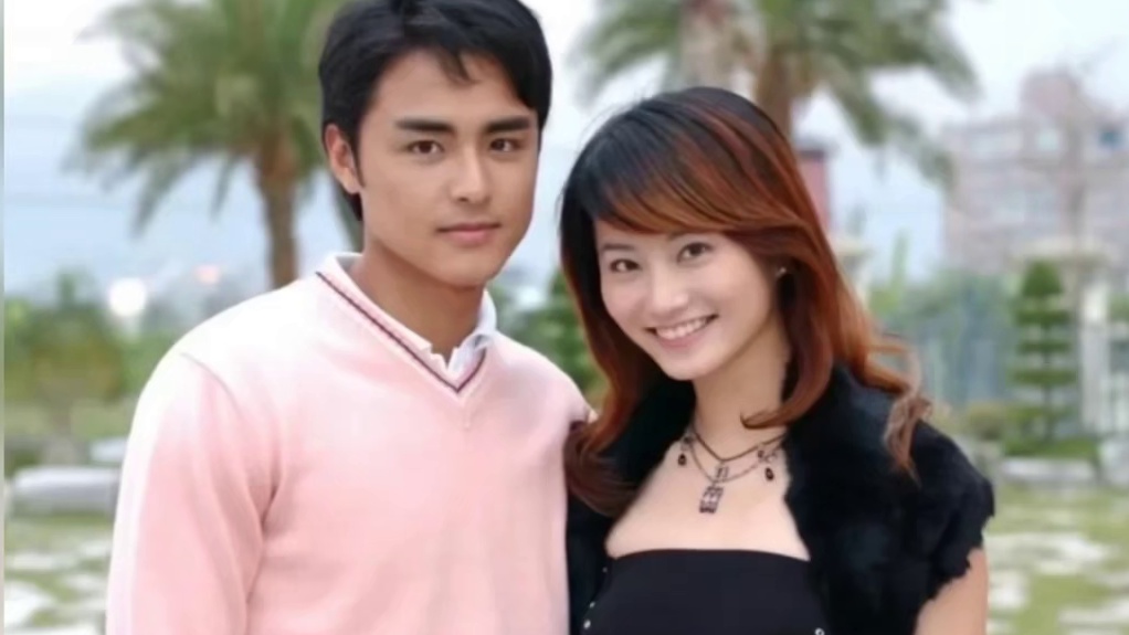 明道秃顶照引爆热搜！罗晋唯一圈内伴郎今昔对比太戳心