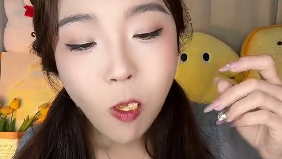 值得万年回购的厚切吐司！松软回弹带肉松的我特别喜欢！早餐要吃饱也要吃好 #