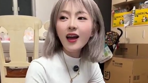 被粉丝真实的一天 被我反套路 还卖了台便宜的15pm