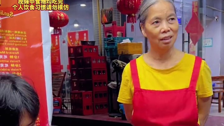 河南大胃王彤彤轻松拿走4000元现金