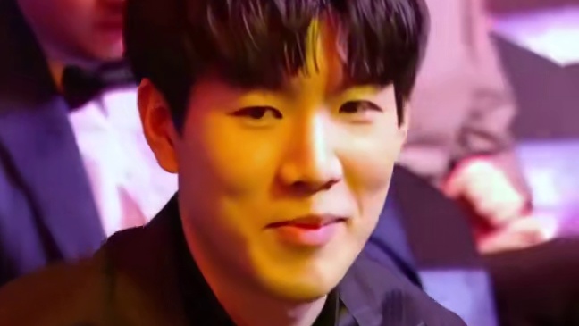 《Theshy十年颜值变化》