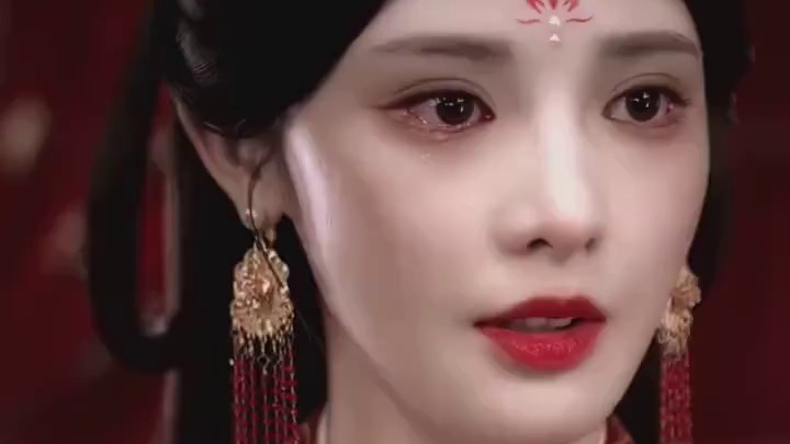 彭小苒眼泪像断了线的珠子，她这种颜值演技本该大火的