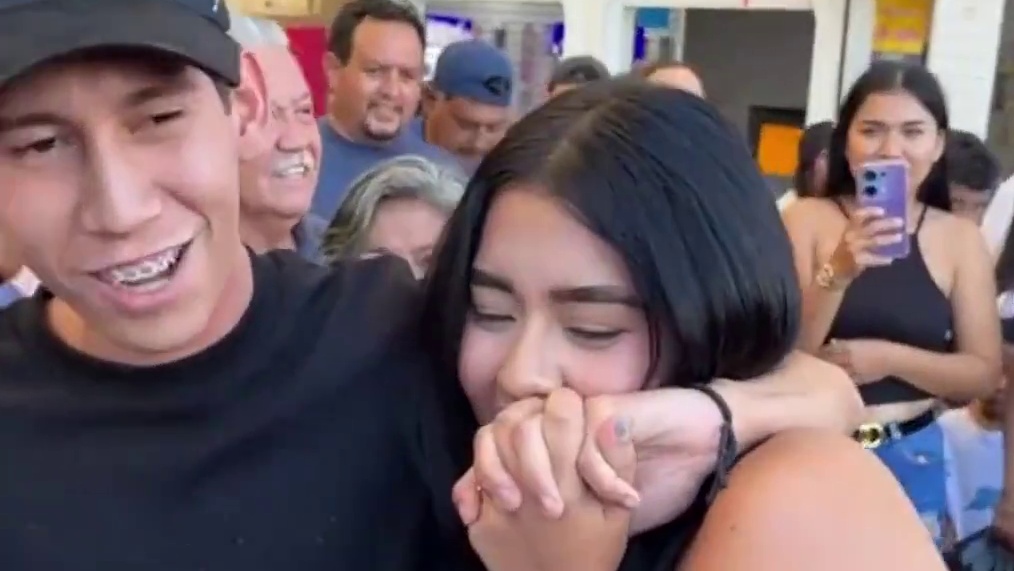 情侣忠诚测试，为了一部手机她会选择分手么？（上） 街头挑战，国外情侣忠诚测试。（上）