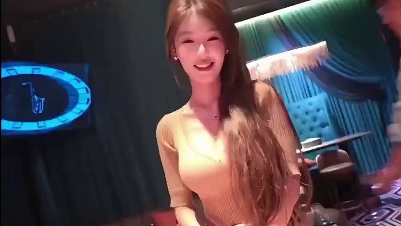 身材不錯(cuò)。