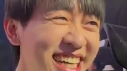 ming也好uzi也好，你俩目前虽然说人气很高但是呢，毕竟年纪摆在这里想付出估计太够呛了吧，不过Mi