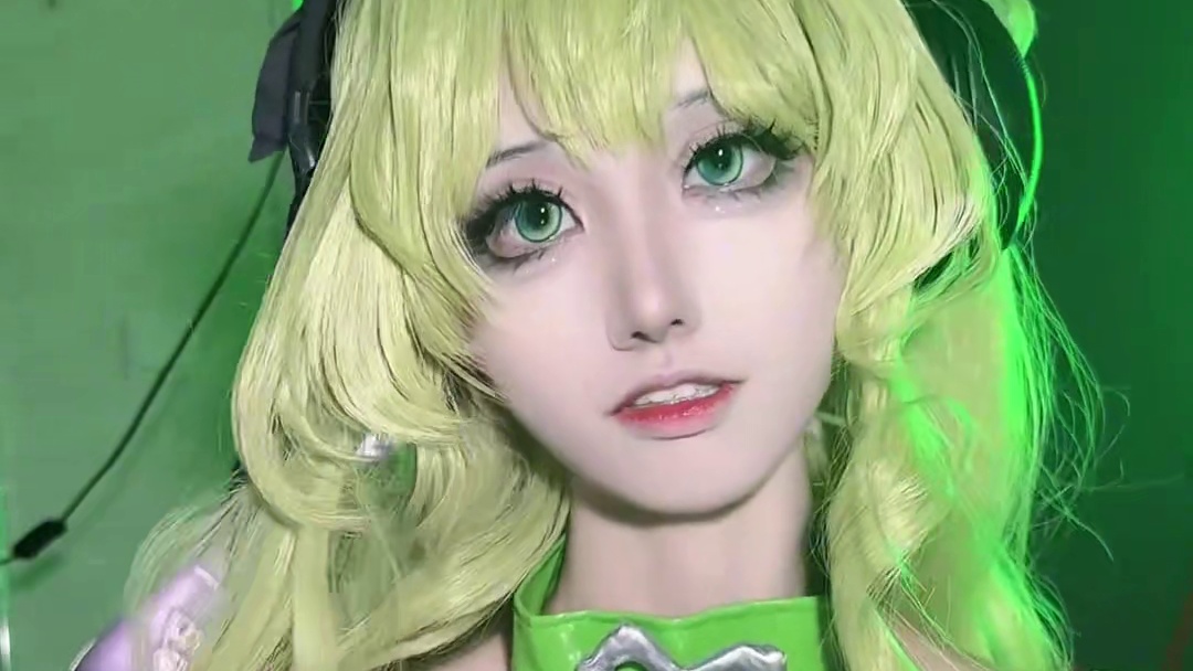 好耶是雷蛇联动的蛇蛇