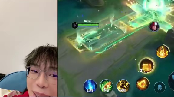 长生一回来，钟意的嘴角就止不住上扬