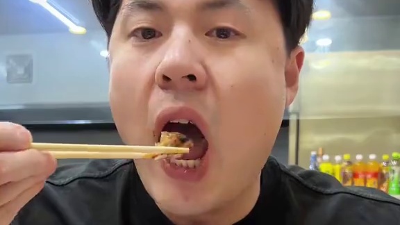 堪称呼和浩特夜市界鼻祖 1985 年就开始干的烧烤