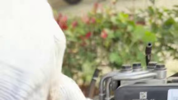 又是一位被逼疯的修理工…