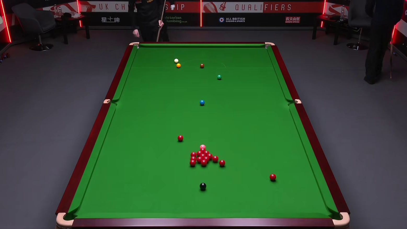 2025斯诺克英国锦标赛：周金豪vs斯坦迪 穆迪