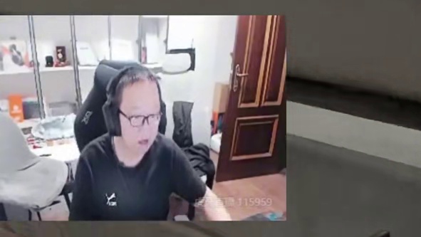 穿越火线哪有挂啊，第一天封了第二天解 说明第一天是误封啊，第二天误解不正常吗 你懂个蛋啊毛青