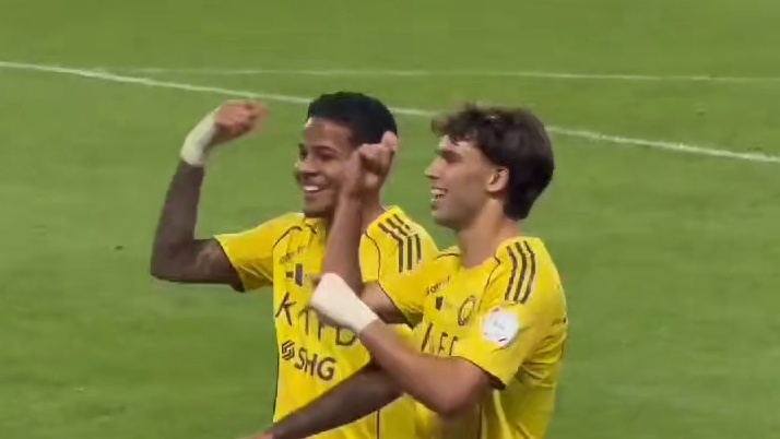 闲庭信步！菲利克斯一条龙破门！这么精彩的进球可惜被吹了，实在太好看了
#足球