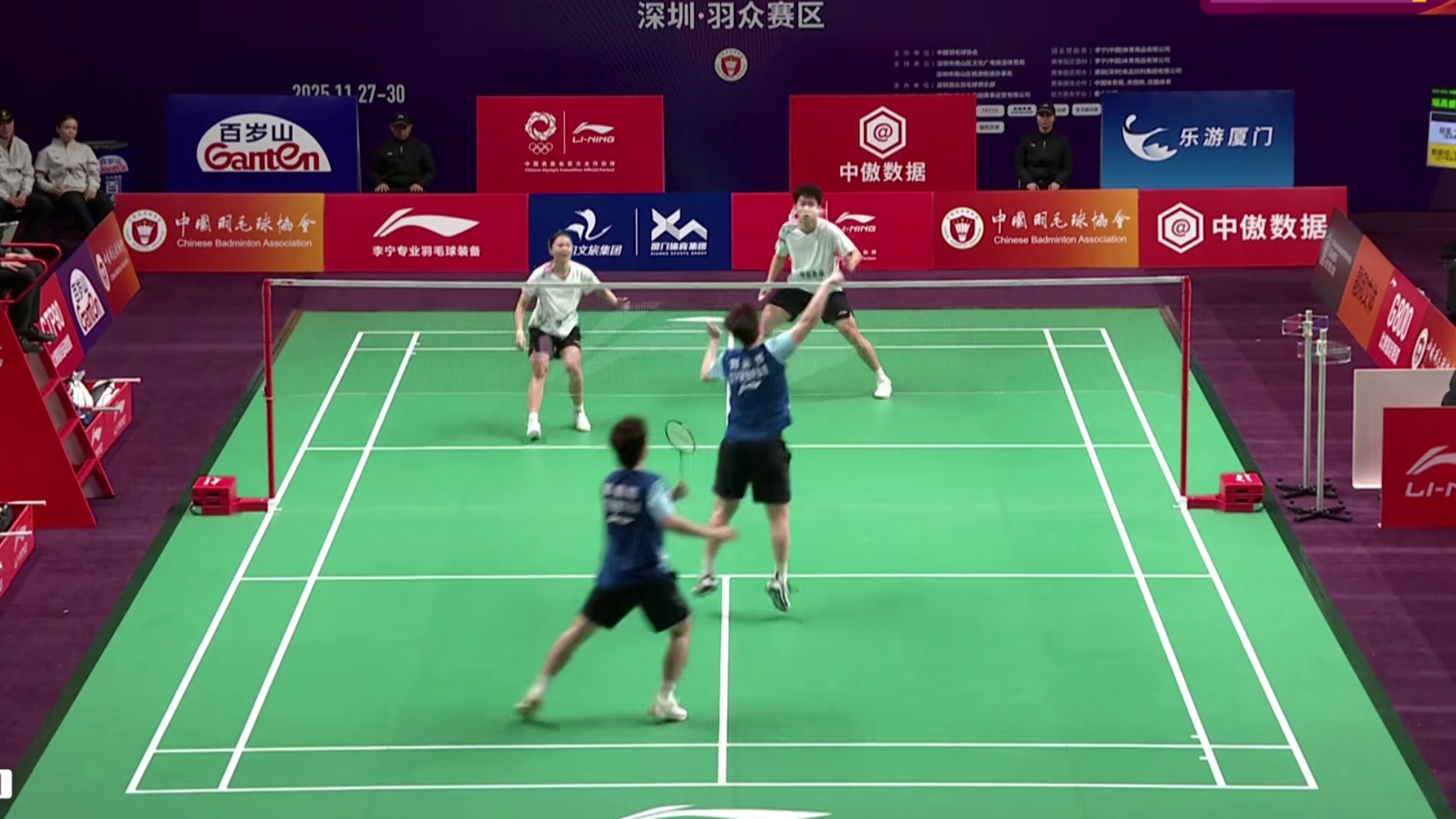 程李组合关键分出现失误，郭刘组合凭落点控制和多拍相持，以15-10锁定胜局