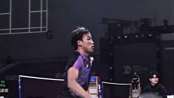 尽力冲击国际名将 庞博硕对阵伍家朗