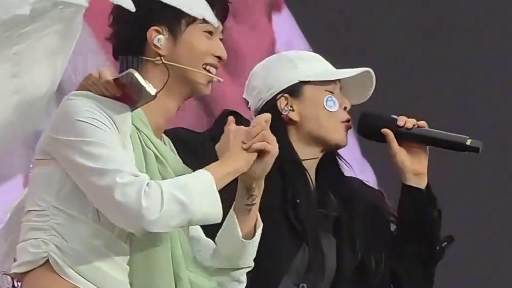 明明庾澄庆拿下抚养权，为何恩利总粘着伊能静？和秦昊关系曝光，原来后爸从不是贬义词