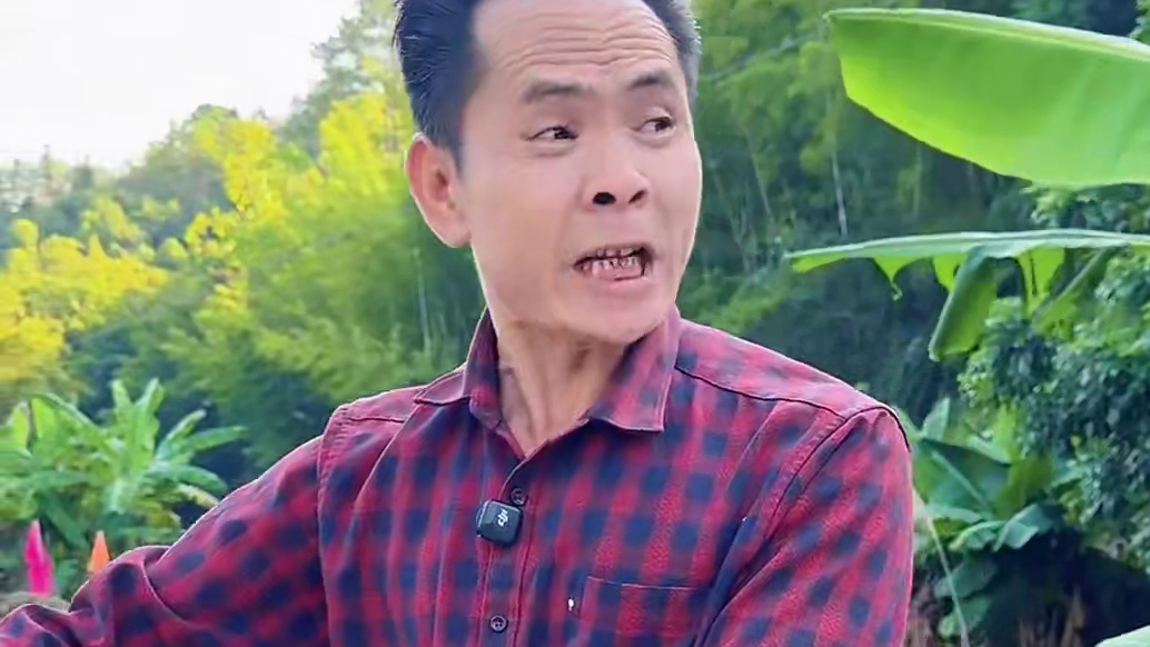 炸场预警！酱香泥鳅香辣酥脆到‘癫’ 一口接一口根本刹不住