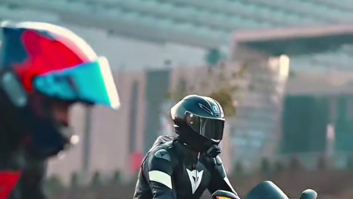 没有醒不来的早晨，弄不懂的题目，熬不过的迷茫，只有你不敢追的梦。