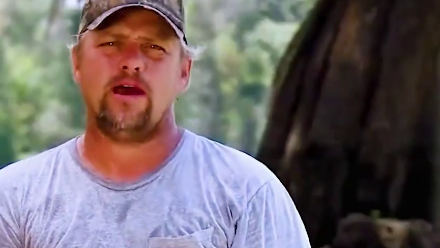 沼泽猎手：新一季的捕鳄季开始，所有猎人都花重金购买装备