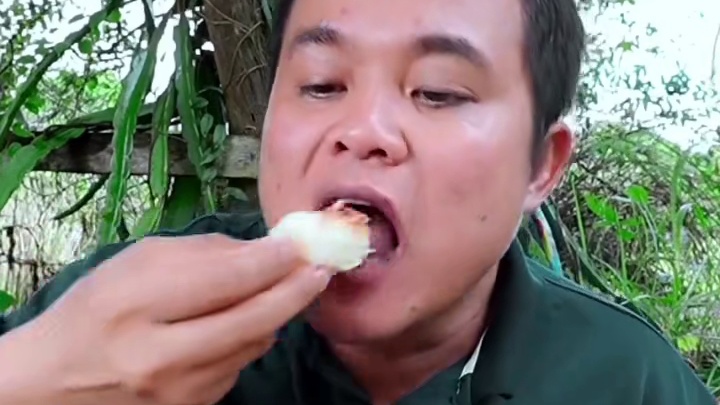 泰式炭烤腌酸猪肉鲜辣椒酱️ 泰国美食