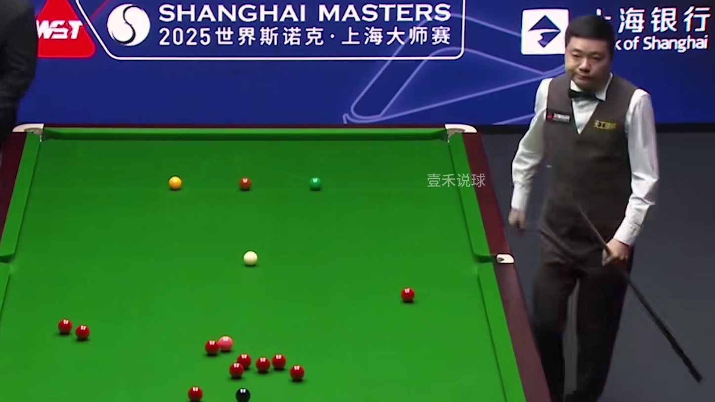 斯诺克最野球员，赵心童不讲武德开局强翻袋，丁俊晖怒砍一分