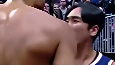 包真爱的，球迷横跨六千英里只为看威少比赛