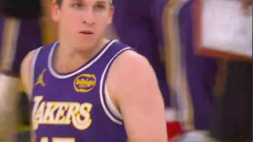 里夫斯东契奇合砍73分！湖人129-119独行侠，4战全胜晋级NBA杯八强