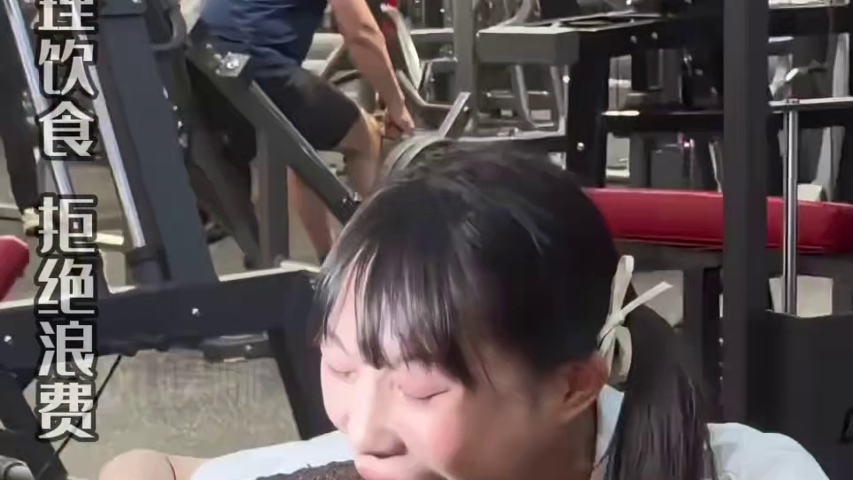 为何说吃播的尽头是坟头？仅一年再看5大“吃播巨头”现状，如今后遗症爆发的她们后悔了吗？