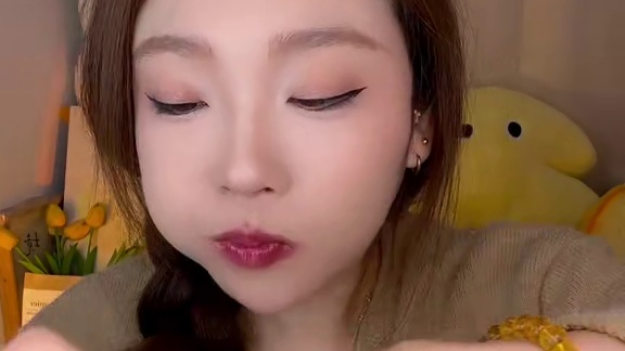 很少觉得线上的包子有做得这么好吃的！真实的黑猪肉添加包子皮都很香！