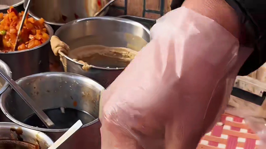 街头热干面 8元一份正宗武汉热干面 太香啦