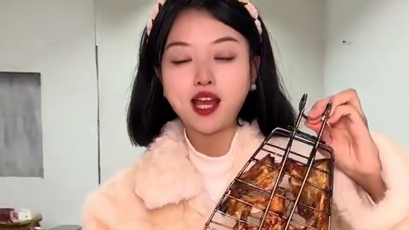 喜欢吃烤鱼的朋友们看过来，17.8️一份烤鱼