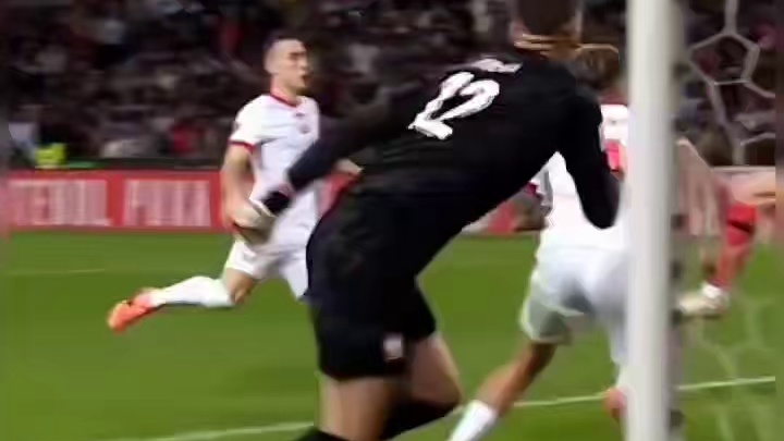 “阵前再亮旧时剑，寒光凛凛似当年”，精彩了