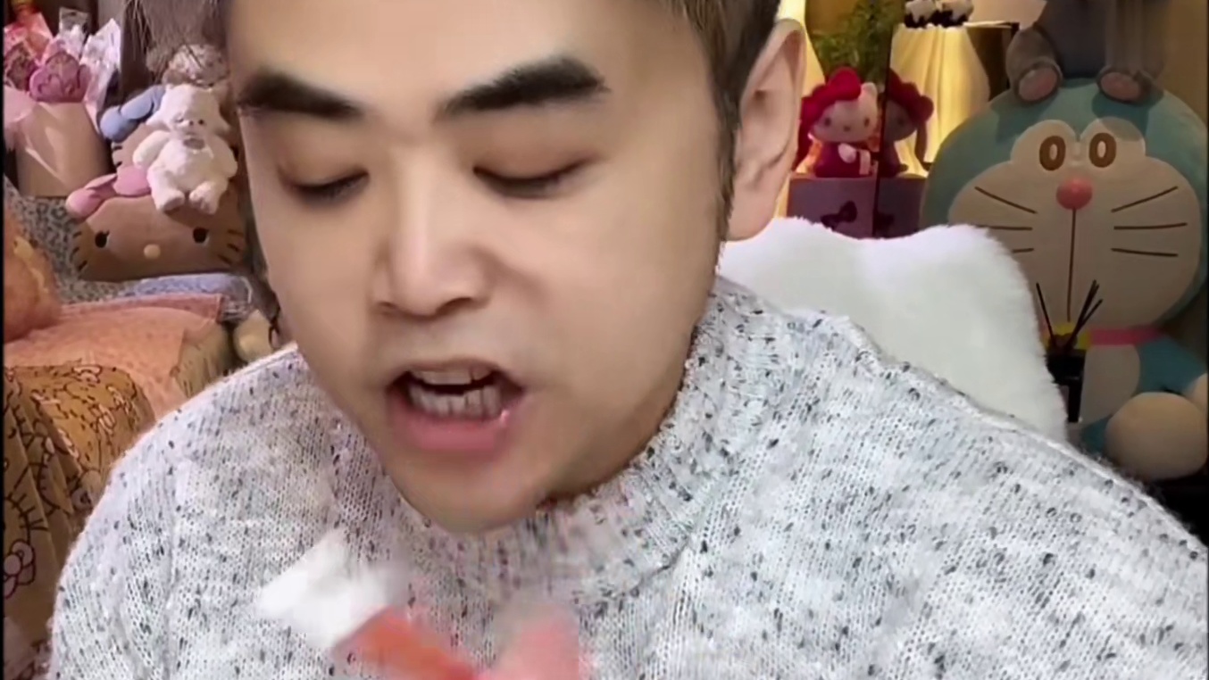 朱开谈Rookie，如果IG明年真没人，要不就算了！有一说一，Rookie不会又要带Photic、Aki吧？那上路再加个Shanji，妥妥的NIP版IG？ 朱开这话有问题吧！IG今年的粉丝都是回来的老粉了吧，真没多少新粉吧！如果明年没有TheShy、Rookie，有多少会看IG的比赛呢？