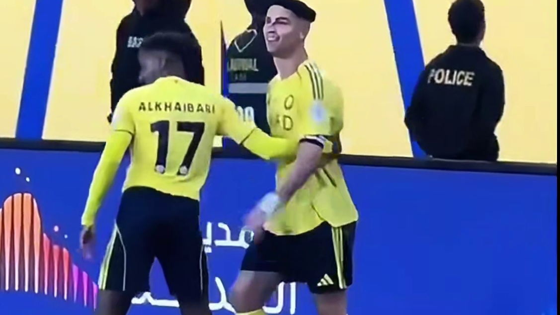 C罗倒钩破门后电视未播出画面