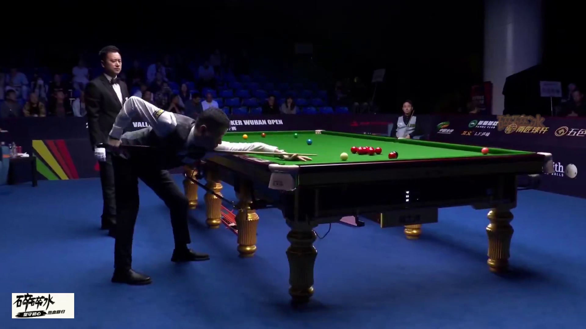 徐思一杆失误正懊恼，丁俊晖火上浇油清台破百，太欺负人了！