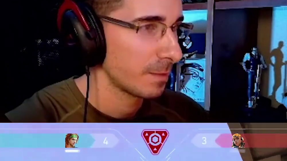 雷兹：我总感觉有双眼睛在盯着我