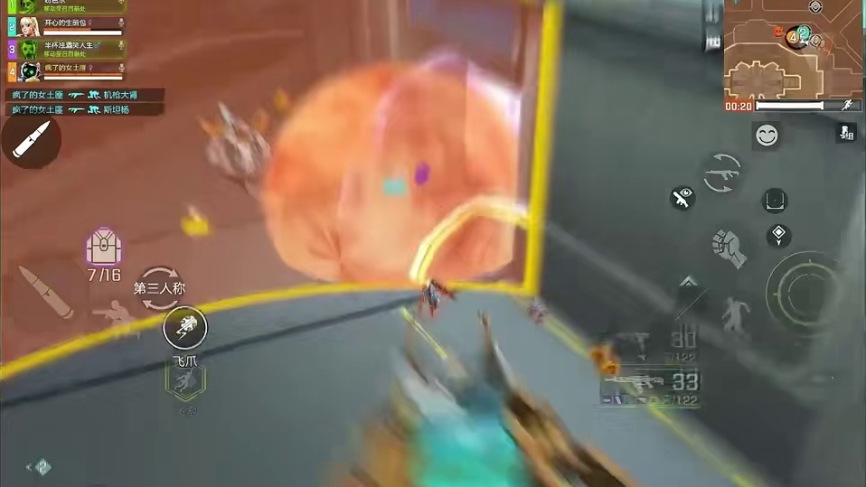 被两队架在圈外，绝境逢生