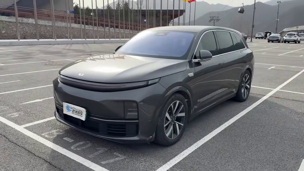理想L7静态超详细体验:对标中大型豪华SUV？
