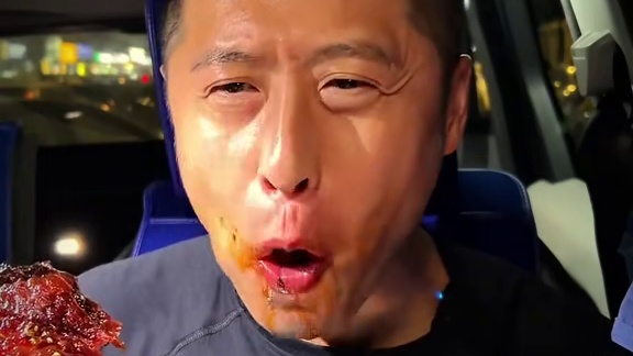 深夜爆辣蜜汁叉烧肉快乐水嘎嘎香