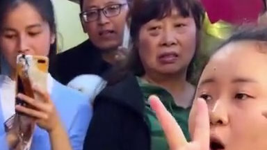 吴半饱吃了两斤半还能再吃三碗面！